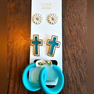 NWT 3 sets of turquoise earrings